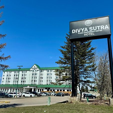 Divya Sutra Plaza And Conference Centre Calgary Airport Hotel Ngoại thất bức ảnh