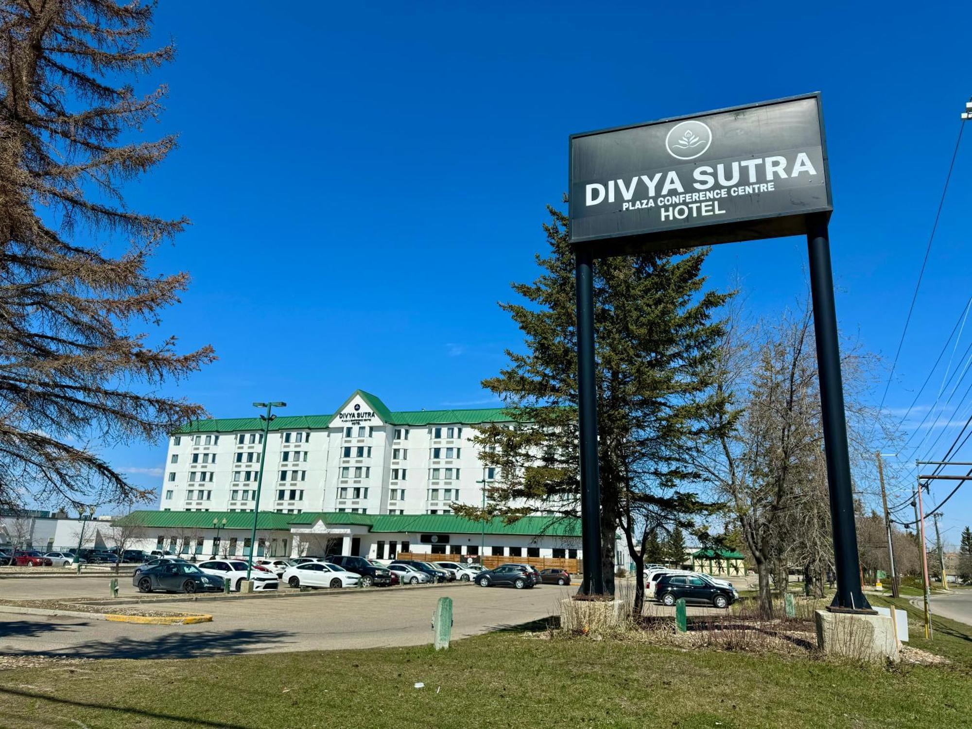 Divya Sutra Plaza And Conference Centre Calgary Airport Hotel Ngoại thất bức ảnh