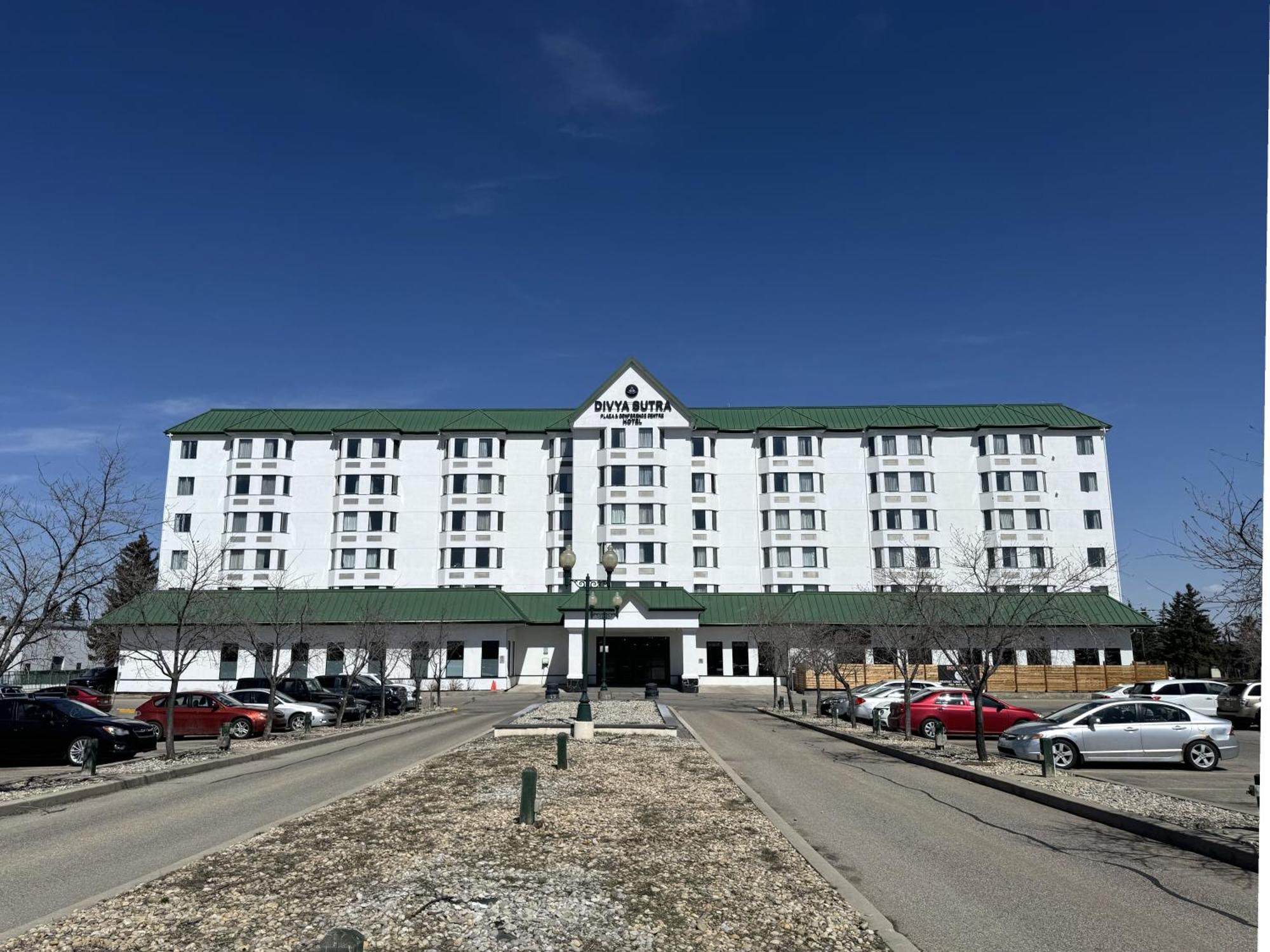 Divya Sutra Plaza And Conference Centre Calgary Airport Hotel Ngoại thất bức ảnh