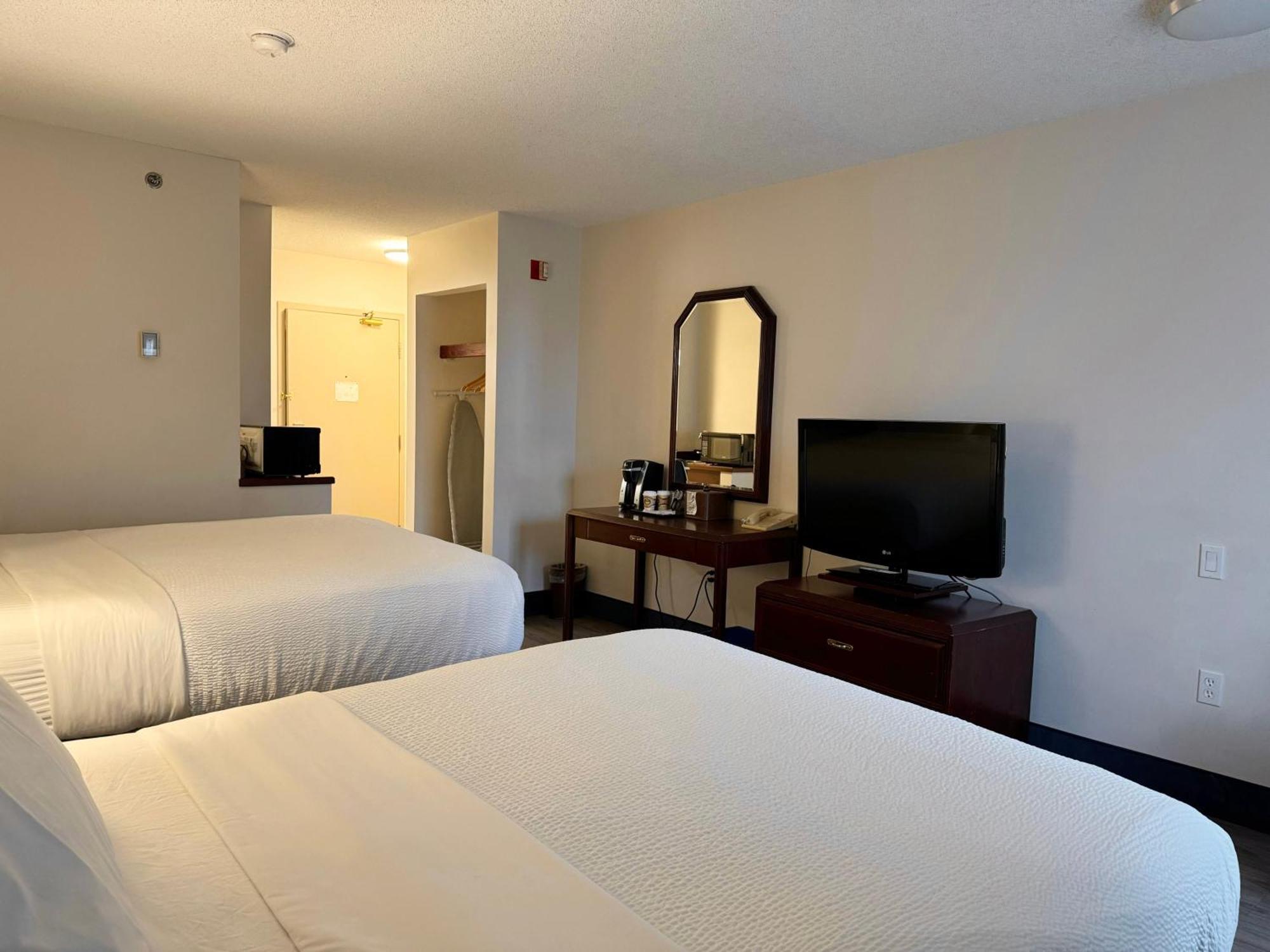 Divya Sutra Plaza And Conference Centre Calgary Airport Hotel Ngoại thất bức ảnh